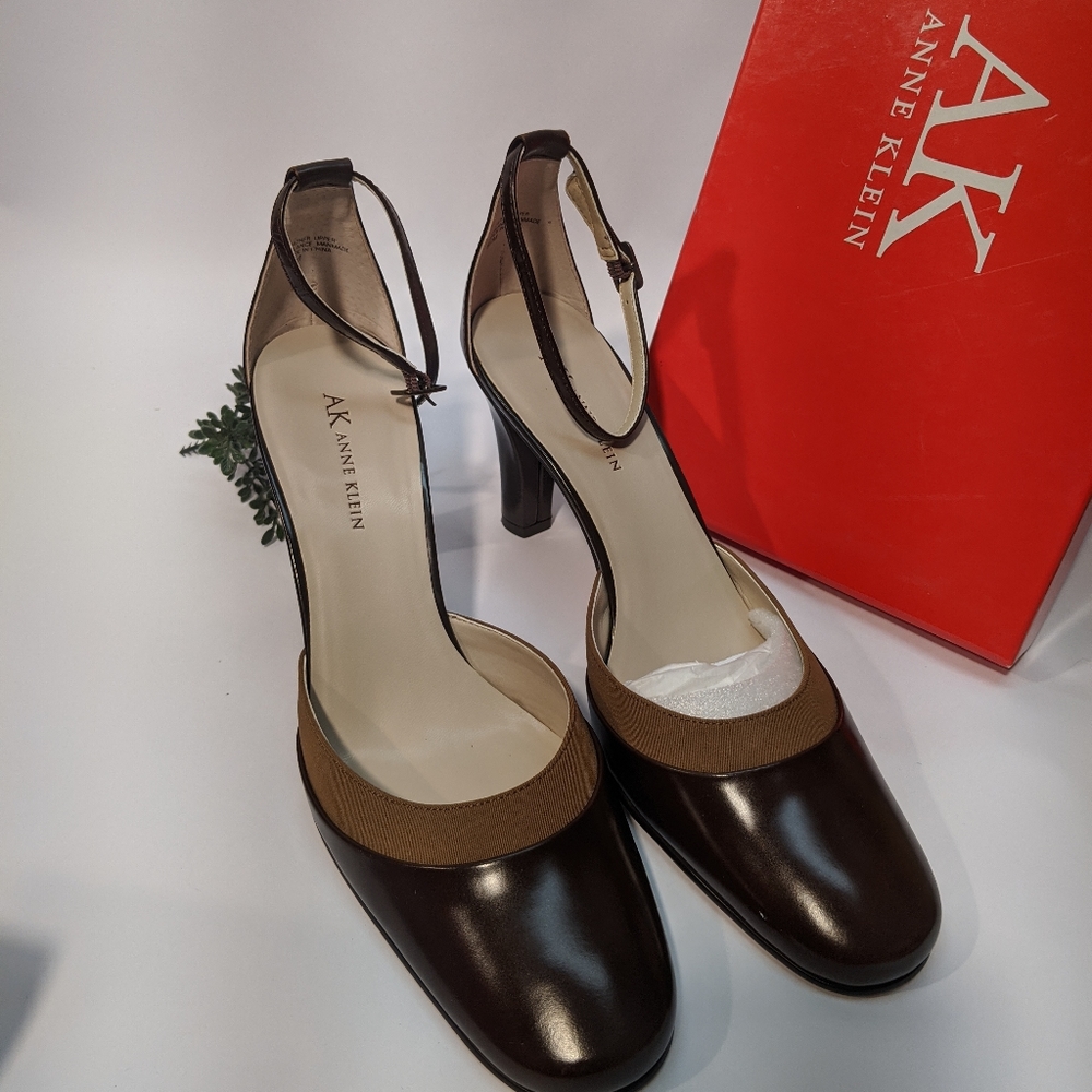 AK Anne Klein Beautiful Heels sz 9.5